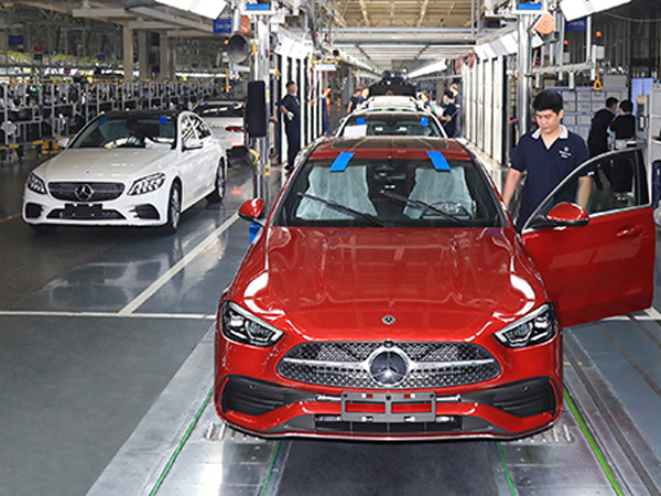 Tam elektrikli üretime geçişinizi hızlandırın. Yeni nesil yerli Mercedes-Benz bataryası resmen çevrimdışı